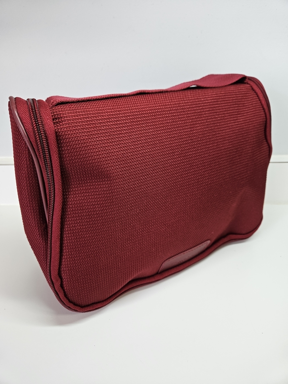 Samsonite Dark Red Zippered Large Travel Cosmetic Toiletry Luggage Bag